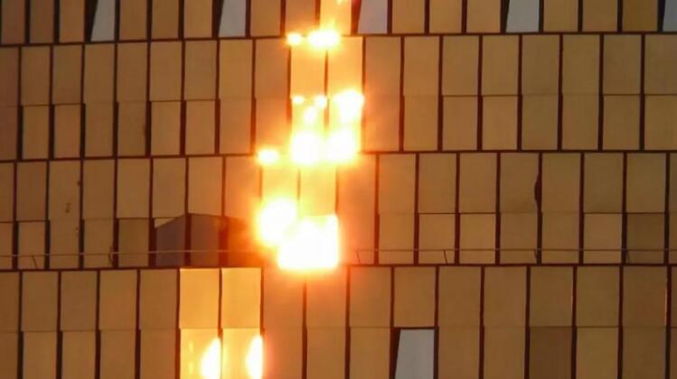 光伏应用新市场:现在抢屋顶、以后抢窗户(图1) 光伏发电